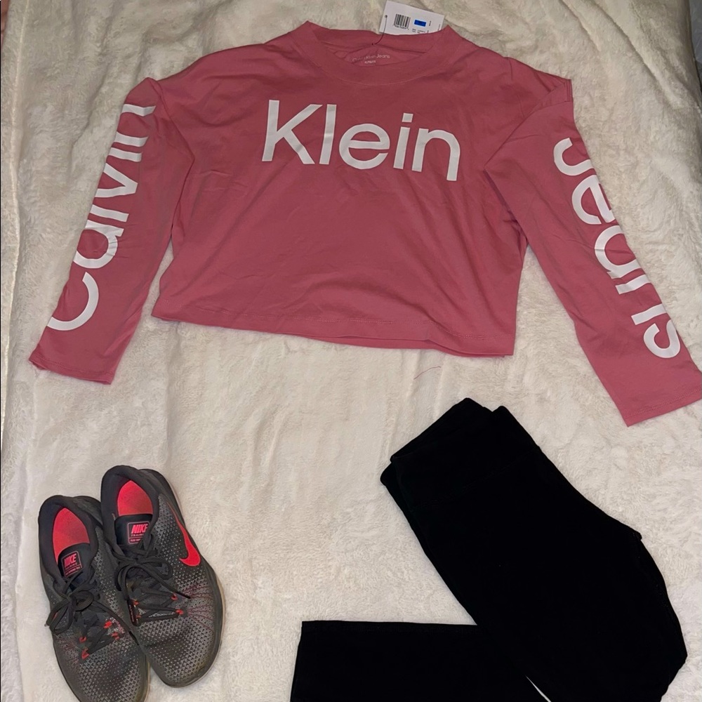 NWT | Calvin Klein Jeans cropped long sleeve shirt | Light pink | XL